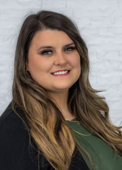 Tanya Becker Headshot