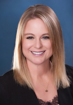 Katie Wolf Headshot