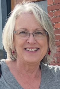 Grammon-Debra-1.jpg
